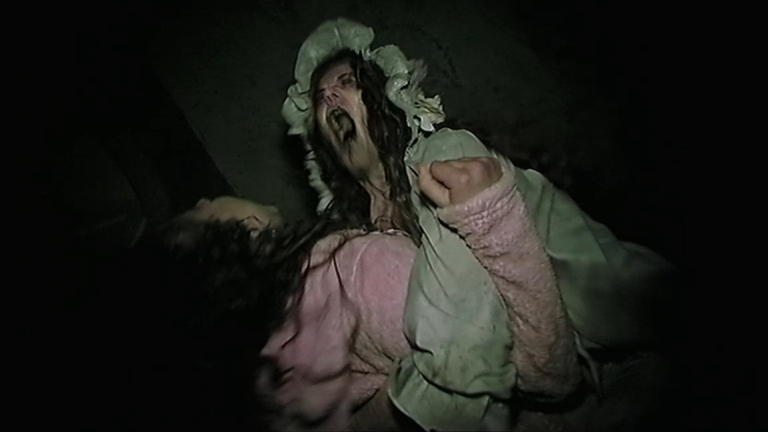 V/H/S Halloween Coochie coochie coo